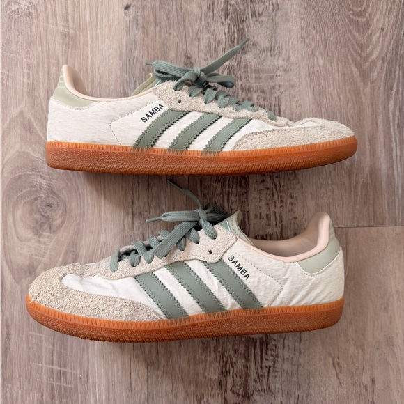 adidas Shoes - ADIDAS SAMBA OG (LIMITED EDITION)
Sage Green US Women's 8 or US Men's 7